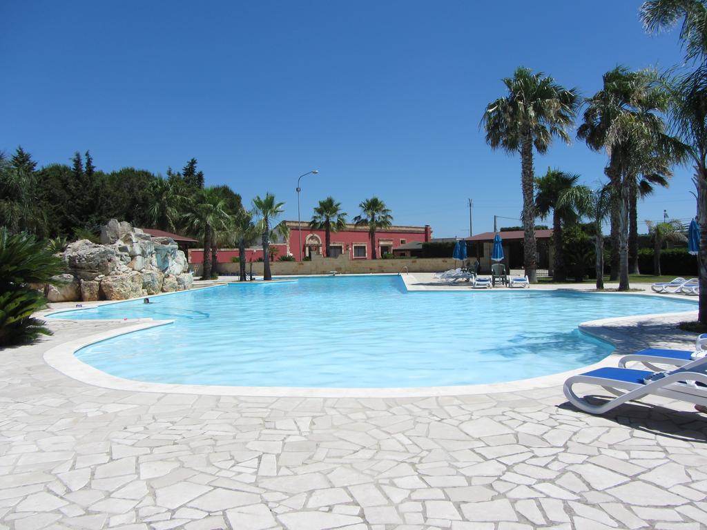 Villaggio Turistico Malibuu Manduria Exterior foto