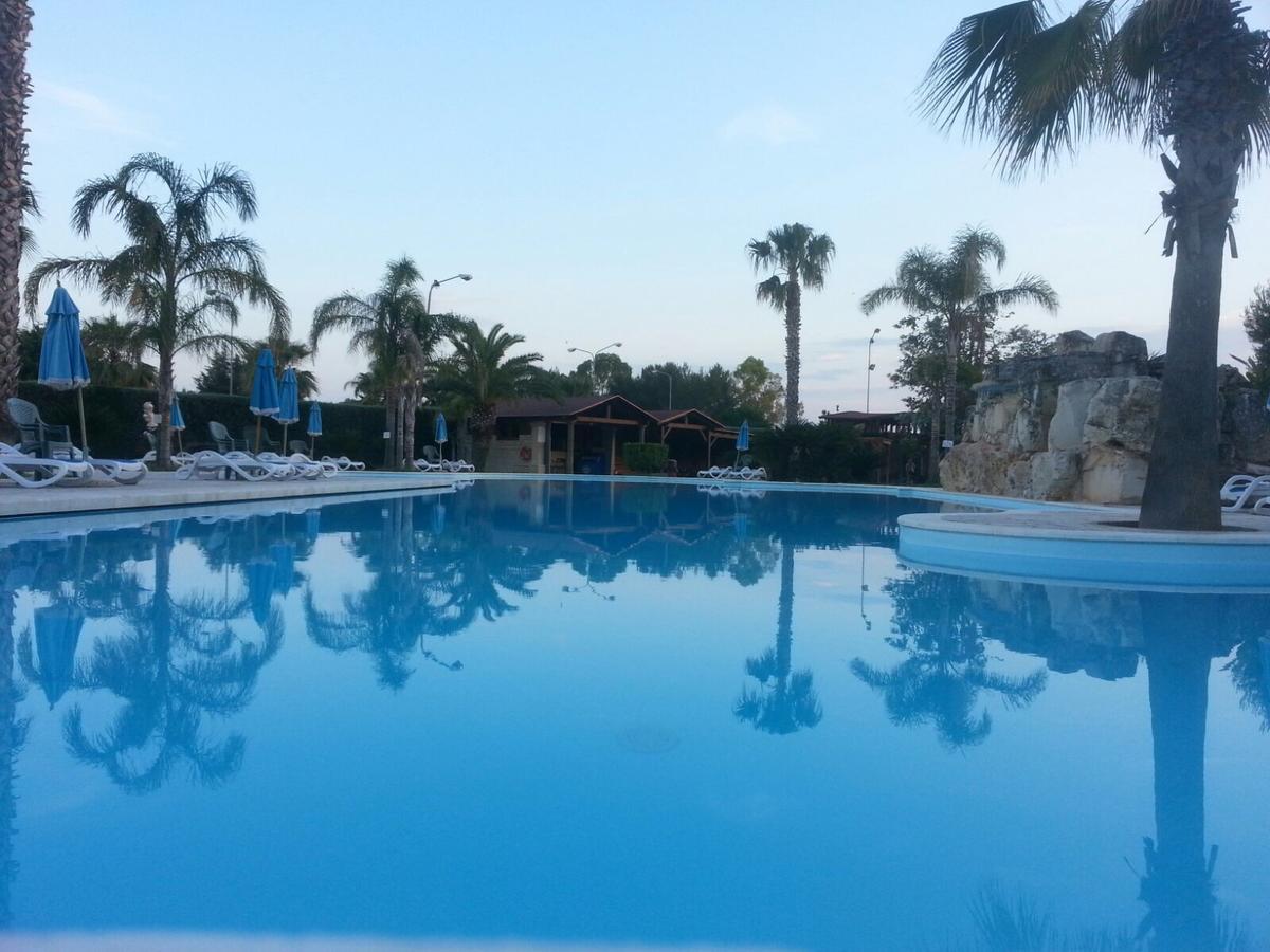 Villaggio Turistico Malibuu Manduria Exterior foto